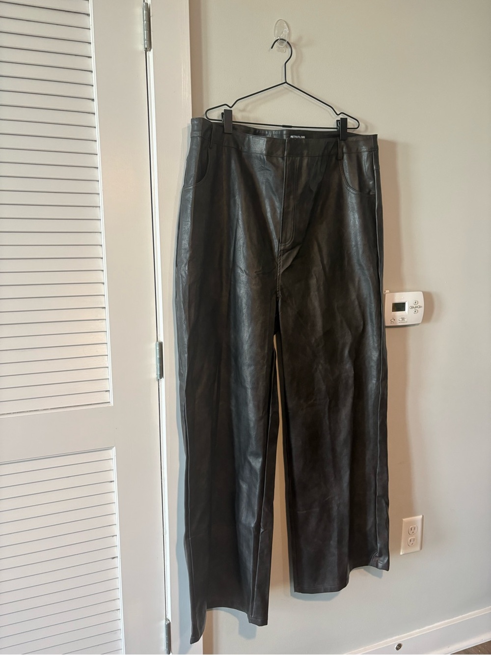 Vintage-Style Black Leather PrettyLittleThing Plus Pants